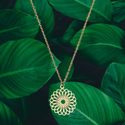 Stainless steel mandala flower necklace